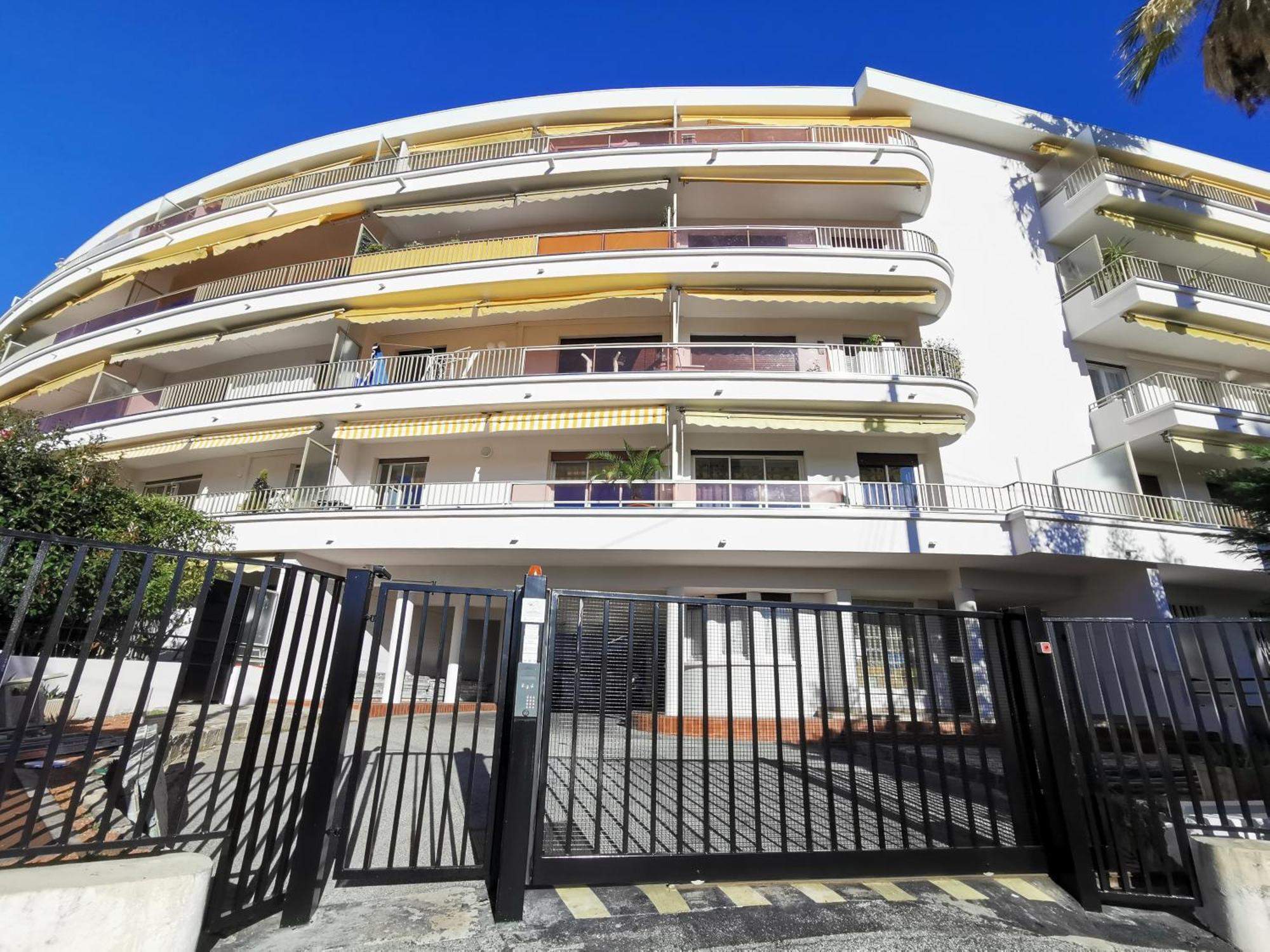 Le Chester Appartement 3 Pieces Cannes Proche Croisette Bord De Mer エクステリア 写真